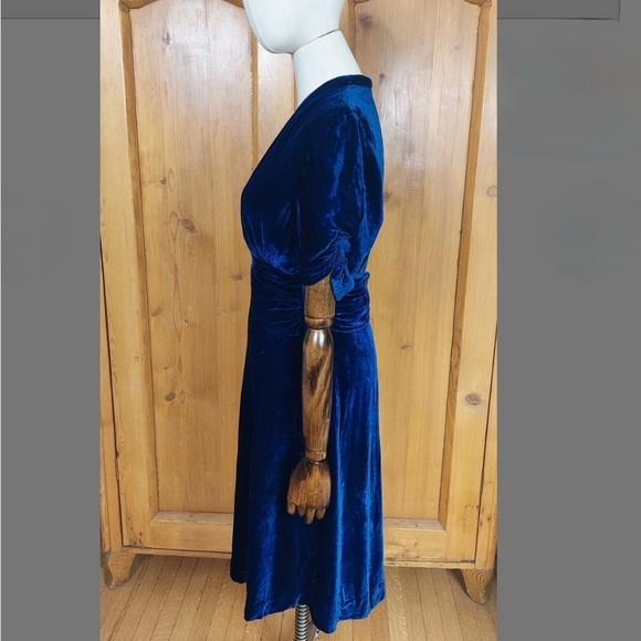 Antique 1930's navy blue silk velvet dress - Picture 4 of 8